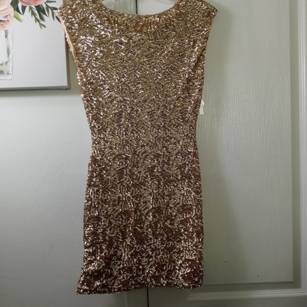 ALICE +OLIVIA gold sequin cocktail dress